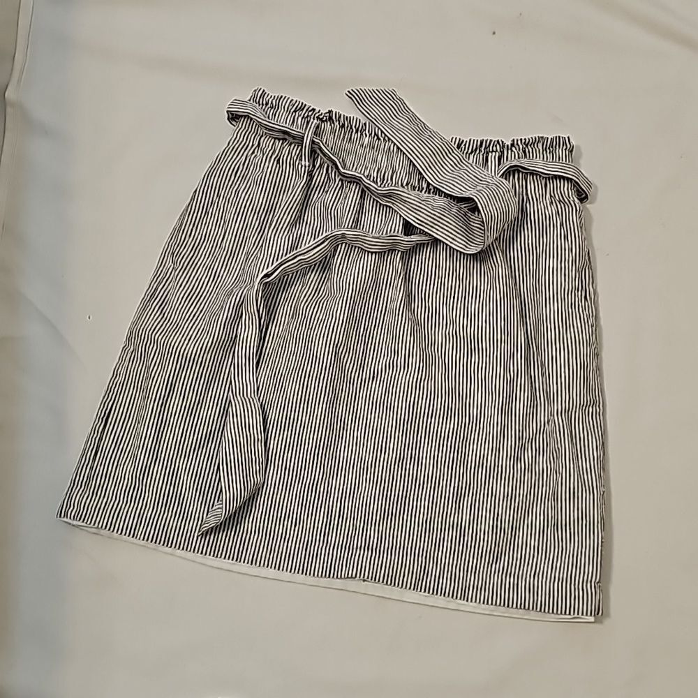 J Crew Black and White Stripe Women’s Skirt Size xs